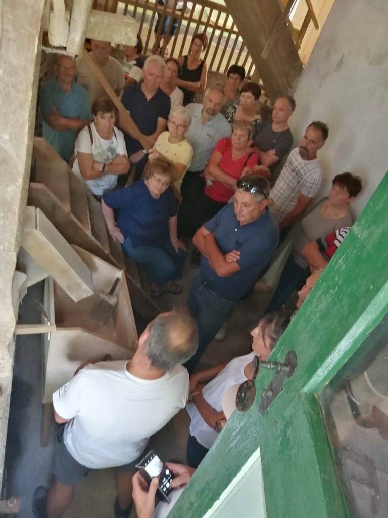 Obisk mlina in predstavitev njihove ekološke kmetije Kukovičič.
